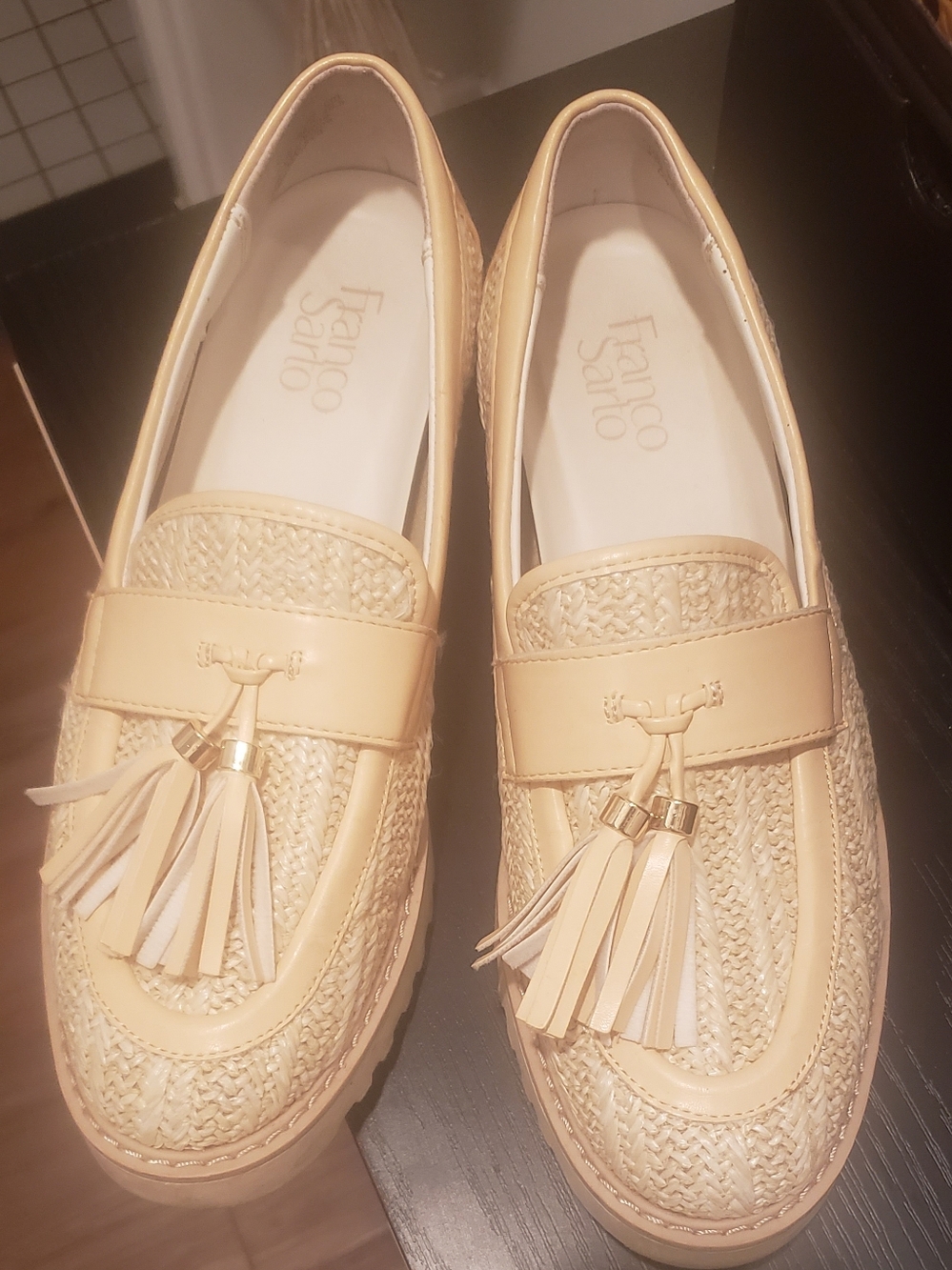 Franco Sarto Cream Tassel Woven Loafers. Size 9.5